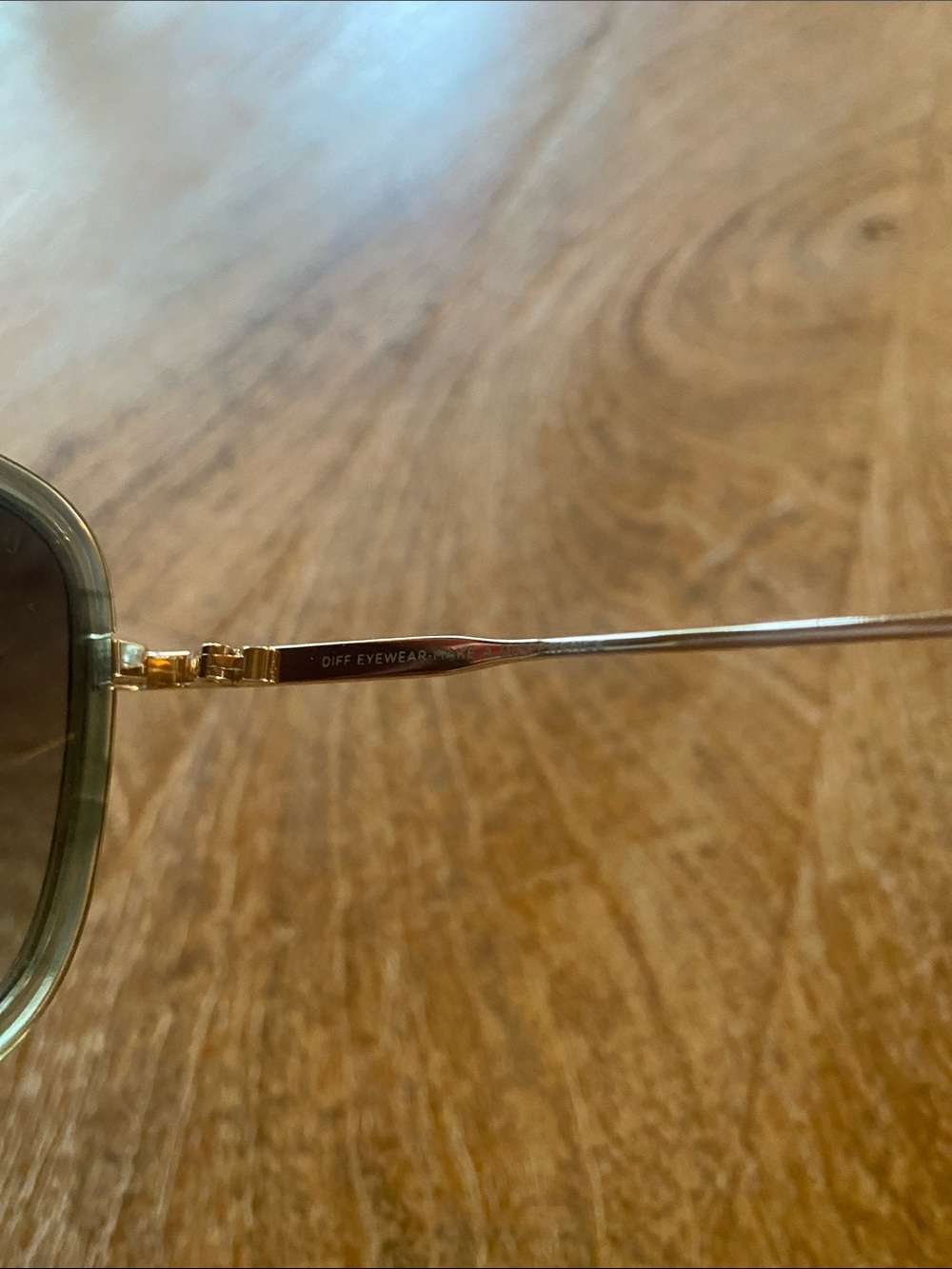 DIFF Jordan Cool Matcha Gradient Sunglasses - Picture 3 of 11